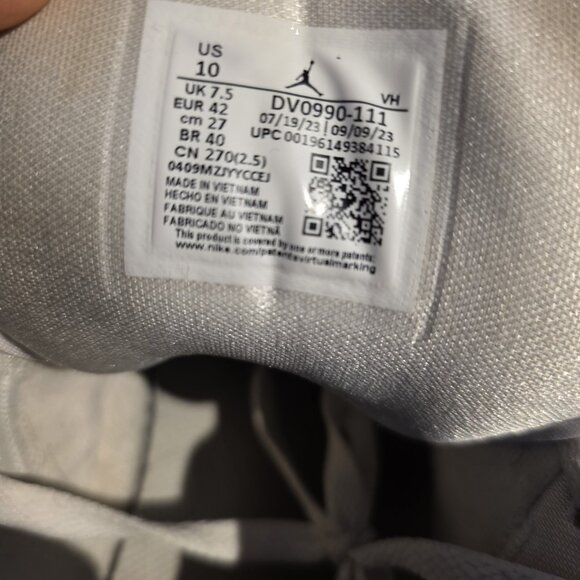 Nike Air Jordan 1 Low Triple White 2022 Sneaker DV0990-111 Women’s Size 10 - Picture 9 of 9